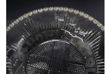 戦前　プレスガラス　レース　ガーター勲章　波に千鳥　繊細な模様が映えるガラス皿5枚セット(小皿、和ガラス、硝子)(R-083037)