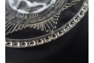 戦前　プレスガラス　レース　ガーター勲章　波に千鳥　繊細な模様が映えるガラス皿5枚セット(小皿、和ガラス、硝子)(R-083037)