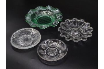 戦前　レース　お洒落なデザインが目を引くガラス皿4枚セット(菊、花、深皿、小皿、和ガラス、硝子)(R-083038)