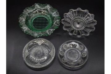 戦前　レース　お洒落なデザインが目を引くガラス皿4枚セット(菊、花、深皿、小皿、和ガラス、硝子)(R-083038)