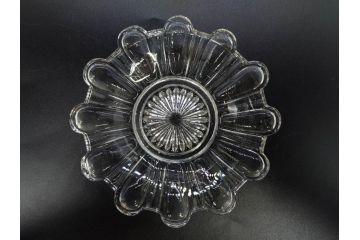戦前　レース　お洒落なデザインが目を引くガラス皿4枚セット(菊、花、深皿、小皿、和ガラス、硝子)(R-083038)