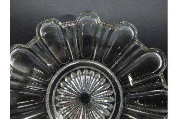 戦前　レース　お洒落なデザインが目を引くガラス皿4枚セット(菊、花、深皿、小皿、和ガラス、硝子)(R-083038)