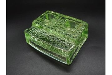 昭和初期〜昭和中期　ガラスペン　ペン皿　ペン先　インク壺　筆巻　インクペンなどまとめてセット(硝子ペン、トレー、トレイ、文房具、アオイガラスペン、葵文具製作所、替先、タマペン、日本字ペン、タチカワ、ゼブラ、インク壷、インク入れ、インキ、小物入れ)(R-083039)