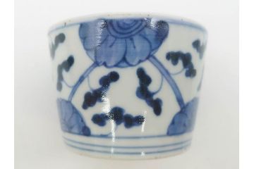 江戸期　古伊万里　染付　花唐草文　爽やかな藍色が素敵なそば猪口5客セット(蕎麦猪口、湯呑み、湯のみ、和食器)(R-083042)