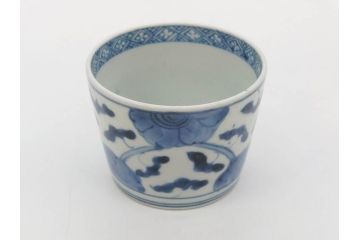 江戸期　古伊万里　染付　花唐草文　爽やかな藍色が素敵なそば猪口5客セット(蕎麦猪口、湯呑み、湯のみ、和食器)(R-083042)