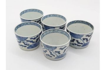 江戸期　古伊万里　染付　花唐草文　爽やかな藍色が素敵なそば猪口5客セット(蕎麦猪口、湯呑み、湯のみ、和食器)(R-083043)