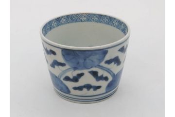 江戸期　古伊万里　染付　花唐草文　爽やかな藍色が素敵なそば猪口5客セット(蕎麦猪口、湯呑み、湯のみ、和食器)(R-083043)
