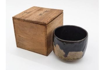 大樋焼　大樋平六(開発文七?)　3.7寸　上品な和の雰囲気を醸し出す茶碗(抹茶碗、茶道具、茶器、三寸七分、和食器、共箱付き)(R-083045)