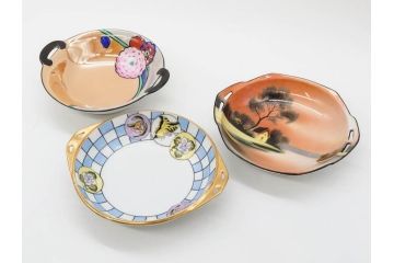 オールドノリタケ　NORITAKE　ラスター彩　金彩　ハンドル付　食卓を彩る華やかなボウル3点セット(風景、花、蝶、ハンドペイント、プレート、深皿、洋食器)(R-083047)