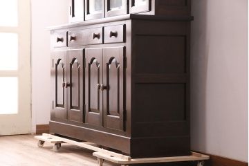 中古　松本民芸家具　和・洋どちらの空間にも合わせやすいシックなサイドボード(収納棚、戸棚、カウンターテーブル、サイドキャビネット、テレビ台、テレビボード)(R-083061)