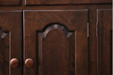中古　松本民芸家具　和・洋どちらの空間にも合わせやすいシックなサイドボード(収納棚、戸棚、カウンターテーブル、サイドキャビネット、テレビ台、テレビボード)(R-083061)