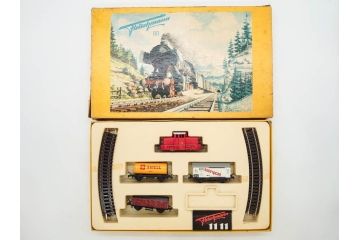 ドイツ　FLEISCHMANN　フライシュマン　HOゲージ　機関車　貨車　鉄道模型　線路などセット(SHELL、SEEFISCHE、レール、おもちゃ、オモチャ、玩具、箱付き)(R-083067)