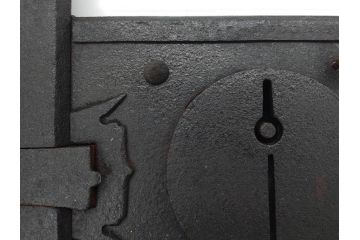 アンティーク雑貨　重厚感のある佇まいが魅力的な蔵戸の錠前金具(ディスプレイ雑貨、蔵戸パーツ)(R-083068)