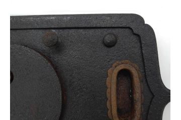 アンティーク雑貨　重厚感のある佇まいが魅力的な蔵戸の錠前金具(ディスプレイ雑貨、蔵戸パーツ)(R-083068)