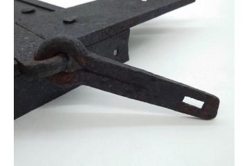 アンティーク雑貨　重厚感のある佇まいが魅力的な蔵戸の錠前金具(ディスプレイ雑貨、蔵戸パーツ)(R-083068)