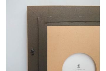 真作　デンマーク　ROYAL COPENHAGEN(ロイヤルコペンハーゲン)　藤田嗣治　レオナール・フジタ　「パンとミルクポットを持つ少女」　陶板画(女の子、フランスパン、陶額、額装)(R-083070)