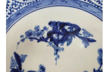 上手物　江戸期　大明成化年製　古伊万里　染付　松竹梅　1尺2寸　約36cm　蛸唐草の絵付けが見事な大皿(和食器、和皿、木箱付き、一尺二寸)(R-083071)