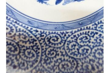 上手物　江戸期　大明成化年製　古伊万里　染付　松竹梅　1尺2寸　約36cm　蛸唐草の絵付けが見事な大皿(和食器、和皿、木箱付き、一尺二寸)(R-083071)