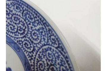 上手物　江戸期　大明成化年製　古伊万里　染付　松竹梅　1尺2寸　約36cm　蛸唐草の絵付けが見事な大皿(和食器、和皿、木箱付き、一尺二寸)(R-083071)