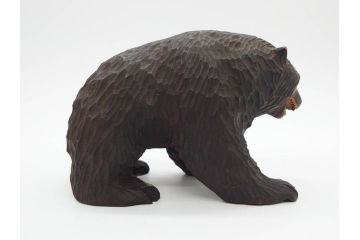 アイヌ　ガラス目　木彫りの熊(くま、クマ、置物、ディスプレイ、郷土玩具、民芸品)(R-083073)