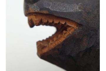アイヌ　ガラス目　木彫りの熊(くま、クマ、置物、ディスプレイ、郷土玩具、民芸品)(R-083073)