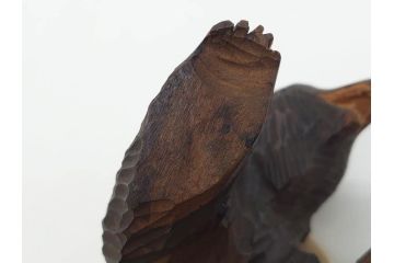 アイヌ　ガラス目　木彫りの熊(くま、クマ、置物、ディスプレイ、郷土玩具、民芸品)(R-083073)