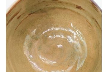 十四代　楽吉左衛門(覚入)　白薬　銘「掬水」　3.8寸　温かみを感じる色合いが魅力の茶碗(即中斎書付、抹茶碗、茶道具、茶器、和食器、共箱付き、三寸八分)(R-083085)