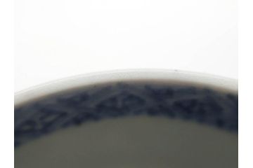 江戸期　染付　微塵唐草　松竹梅　三つ重ね　繊細に描かれた絵柄が素敵な酒杯3客セット(三ツ重、おちょこ、お猪口、ぐい呑み、湯のみ、湯呑み、盃、酒器、和食器)(R-083087)