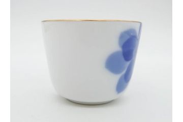 大倉陶園(OKURA、OAC)　深みのあるブルーローズが美しいモーニングカップ&ソーサー2客セット(バラ、薔薇、金彩、白磁、C&S、洋食器)(R-083088)