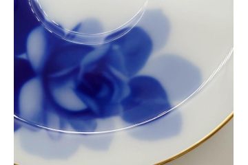 大倉陶園(OKURA、OAC)　深みのあるブルーローズが美しいモーニングカップ&ソーサー2客セット(バラ、薔薇、金彩、白磁、C&S、洋食器)(R-083088)