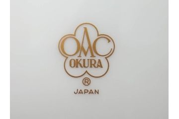 大倉陶園(OKURA、OAC)　深みのあるブルーローズが美しいモーニングカップ&ソーサー2客セット(バラ、薔薇、金彩、白磁、C&S、洋食器)(R-083088)