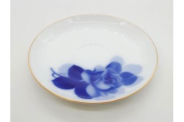 大倉陶園(OKURA、OAC)　深みのあるブルーローズが美しいモーニングカップ&ソーサー2客セット(バラ、薔薇、金彩、白磁、C&S、洋食器)(R-083089)
