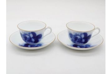 大倉陶園(OKURA、OAC)　ブルーローズ　優雅なひとときを演出するカップ&ソーサー2客セット(ティー、コーヒー、バラ、薔薇、金彩、白磁、C&S、洋食器、箱付き)(R-083090)