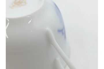 大倉陶園(OKURA、OAC)　ブルーローズ　優雅なひとときを演出するカップ&ソーサー2客セット(ティー、コーヒー、バラ、薔薇、金彩、白磁、C&S、洋食器、箱付き)(R-083090)