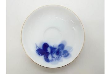 大倉陶園(OKURA、OAC)　ブルーローズ　優雅なひとときを演出するカップ&ソーサー2客セット(ティー、コーヒー、バラ、薔薇、金彩、白磁、C&S、洋食器、箱付き)(R-083090)