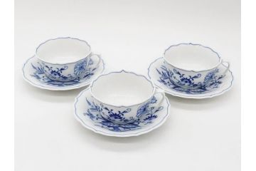 ドイツ　マイセン　Meissen　ブルーオニオン　洗練されたデザインが上品な雰囲気を醸し出すティーカップ&ソーサー3客セット(洋食器、C&S)(R-083091)