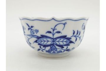 ドイツ　マイセン　Meissen　ブルーオニオン　洗練されたデザインが上品な雰囲気を醸し出すティーカップ&ソーサー3客セット(洋食器、C&S)(R-083091)