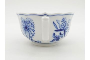 ドイツ　マイセン　Meissen　ブルーオニオン　洗練されたデザインが上品な雰囲気を醸し出すティーカップ&ソーサー3客セット(洋食器、C&S)(R-083091)