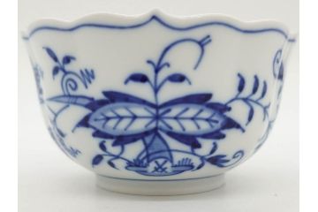ドイツ　マイセン　Meissen　ブルーオニオン　洗練されたデザインが上品な雰囲気を醸し出すティーカップ&ソーサー3客セット(洋食器、C&S)(R-083091)