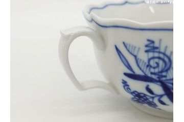 ドイツ　マイセン　Meissen　ブルーオニオン　洗練されたデザインが上品な雰囲気を醸し出すティーカップ&ソーサー3客セット(洋食器、C&S)(R-083091)