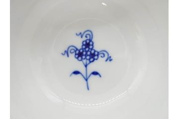 ドイツ　マイセン　Meissen　ブルーオニオン　洗練されたデザインが上品な雰囲気を醸し出すティーカップ&ソーサー3客セット(洋食器、C&S)(R-083091)