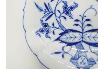 ドイツ　マイセン　Meissen　ブルーオニオン　洗練されたデザインが上品な雰囲気を醸し出すティーカップ&ソーサー3客セット(洋食器、C&S)(R-083091)