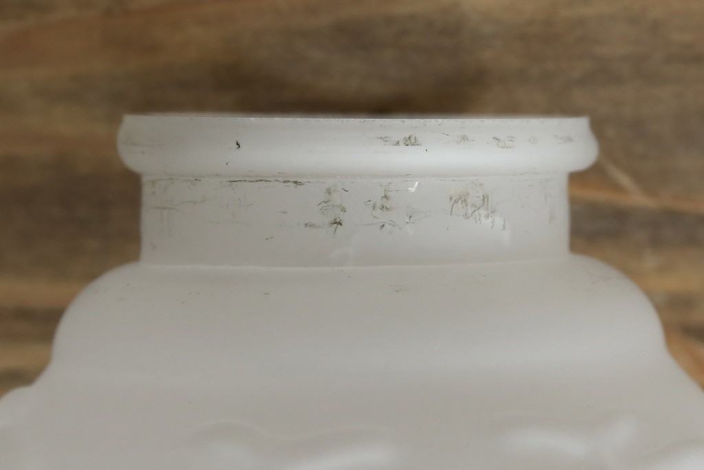 イギリスアンティーク　フレームに味がある英国スタイルの三灯シャンデリア　(R-083097)