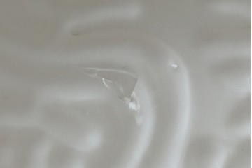 イギリスアンティーク　フレームに味がある英国スタイルの三灯シャンデリア　(R-083097)