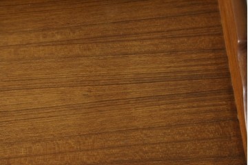 和製ビンテージ　北欧デザイン!!　チーク材　シンプルで小振りな五段引き出し　(R-083101)