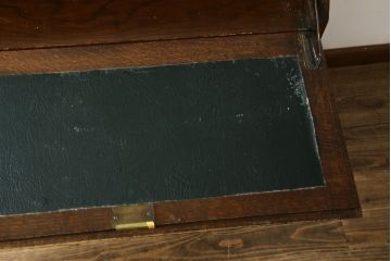 イギリスアンティーク　Harrop’s　Better Furniture　オーク材の質感を活かしたシンプルかつ直線的なフォルムが魅力のライティングビューロー(簿記机、ワークデスク、在宅用、在宅ワーク用、サイドチェスト、引き出し、英国)(R-083102)