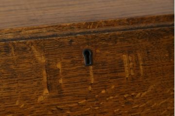 イギリスアンティーク　Harrop’s　Better Furniture　オーク材の質感を活かしたシンプルかつ直線的なフォルムが魅力のライティングビューロー(簿記机、ワークデスク、在宅用、在宅ワーク用、サイドチェスト、引き出し、英国)(R-083102)