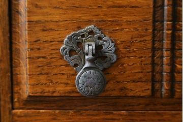 イギリスアンティーク　Harrop’s　Better Furniture　オーク材の質感を活かしたシンプルかつ直線的なフォルムが魅力のライティングビューロー(簿記机、ワークデスク、在宅用、在宅ワーク用、サイドチェスト、引き出し、英国)(R-083102)