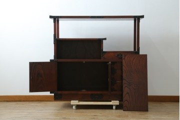 中古　美品!!　岩谷堂箪笥　桜木家具店製　緻密な意匠が魅力の飾り棚　(R-083103)