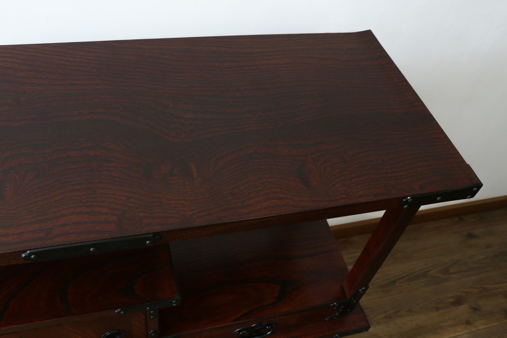 中古　美品!!　岩谷堂箪笥　桜木家具店製　緻密な意匠が魅力の飾り棚　(R-083103)